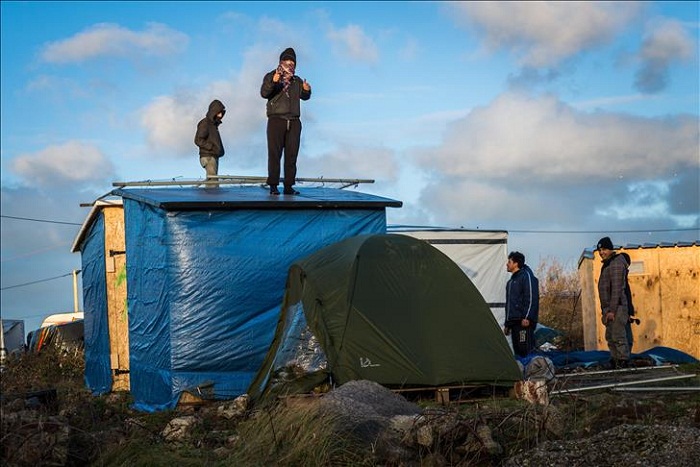 France: Ouverture d`un premier camp humanitaire pour les réfugiés